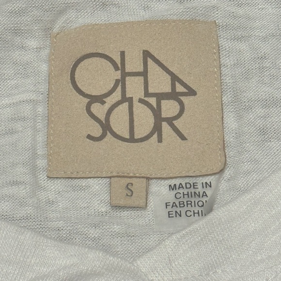 Chaser white tank with 4 buttons at top - Picture 2 of 2